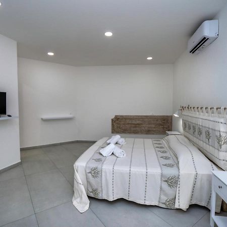 Aldo Moro Rooms Olbia Kültér fotó