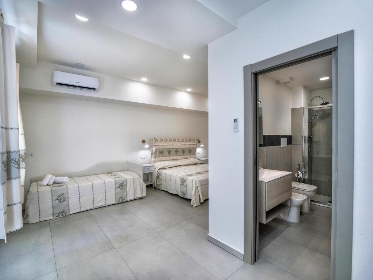 Aldo Moro Rooms Olbia Kültér fotó