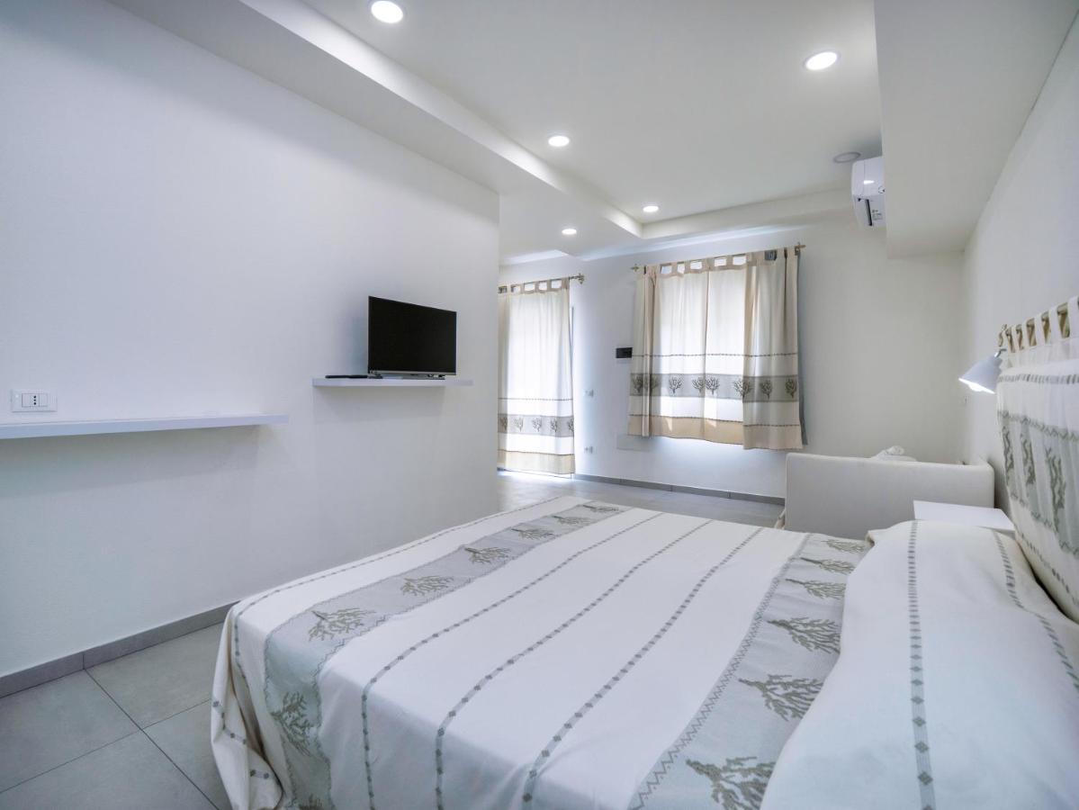 Aldo Moro Rooms Olbia Kültér fotó